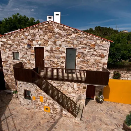 팜스테이 A. Montesinho Turismo *