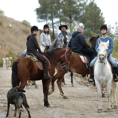 팜스테이 A. Montesinho Turismo *