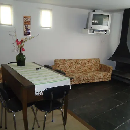 A. Montesinho Turismo Farmház *