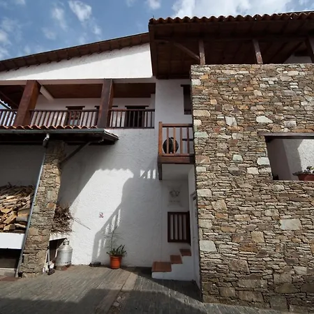 A. Montesinho Turismo Farmház
